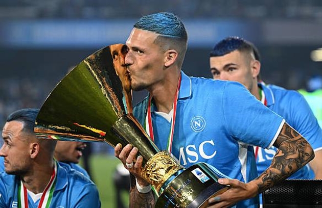 Real Madrid: Sai lầm khó hiểu khi từ chối Rafa Marin?